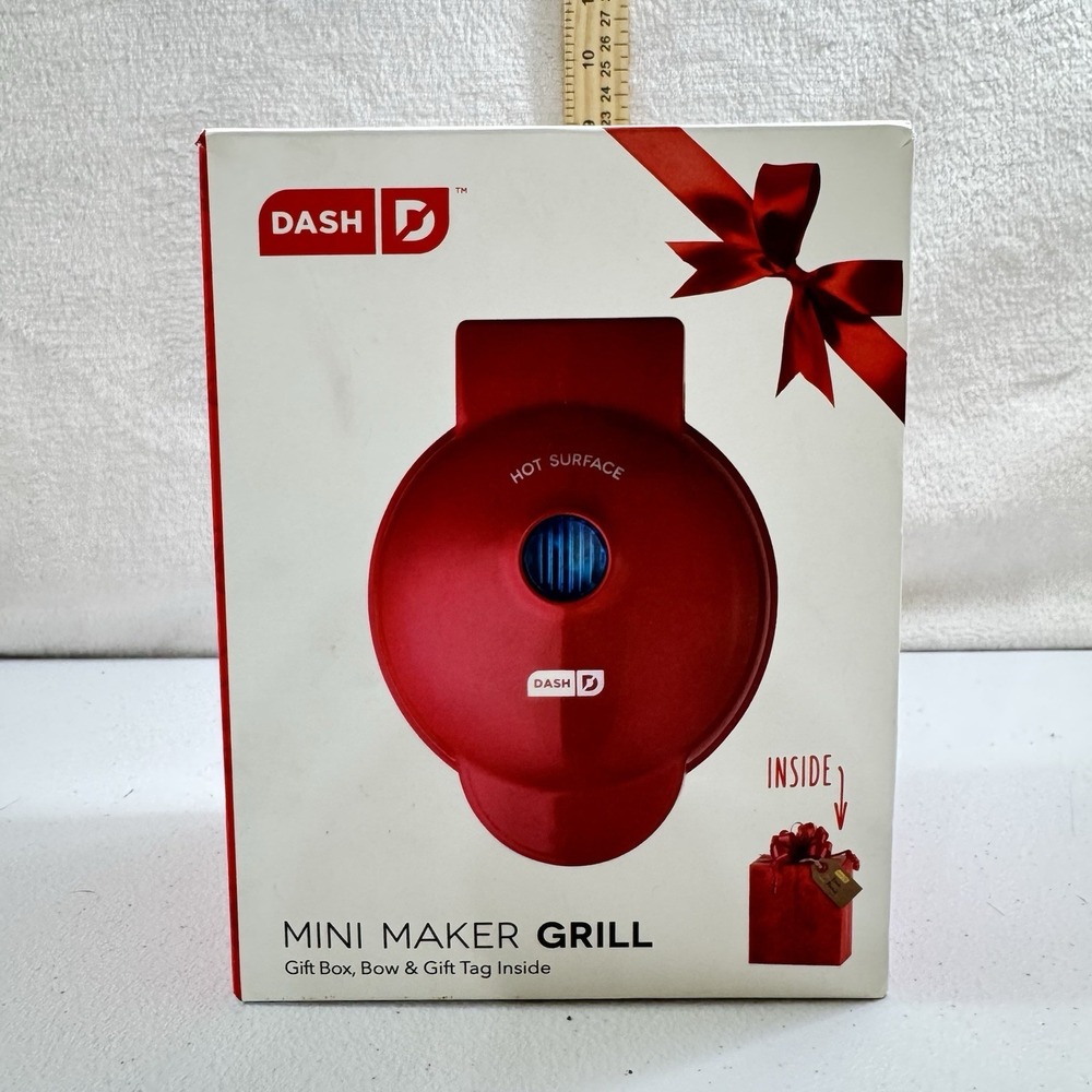 DASH Mini Maker Electric Round‎ Griddle Red 4" w/ Recipe Book DSM001RD